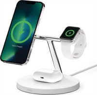 Belkin BoostCharge Pro Drahtloses 3-in-1-Ladegerät mit MagSafe 15W weiß